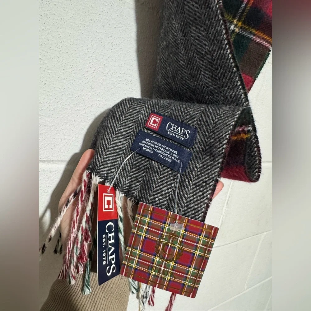 Chaos NwT Plaid Herringbone Fringe Scarf Red Green Holiday Christmas‎ Festive